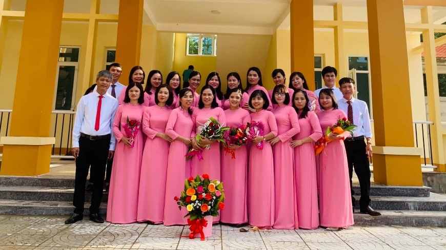 anh hoi dong 2021-2022.jpg